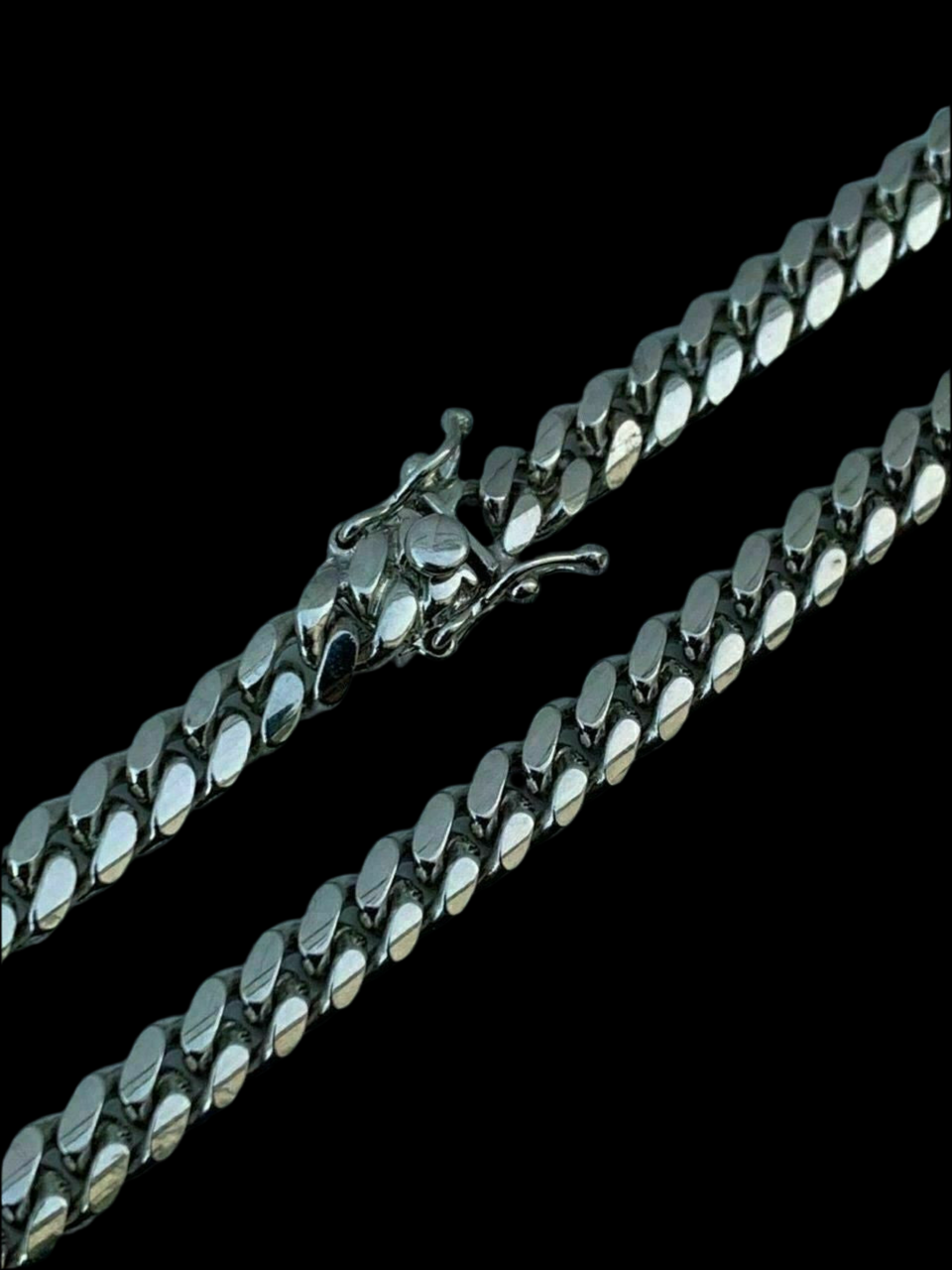 Luxe Link Nameplate