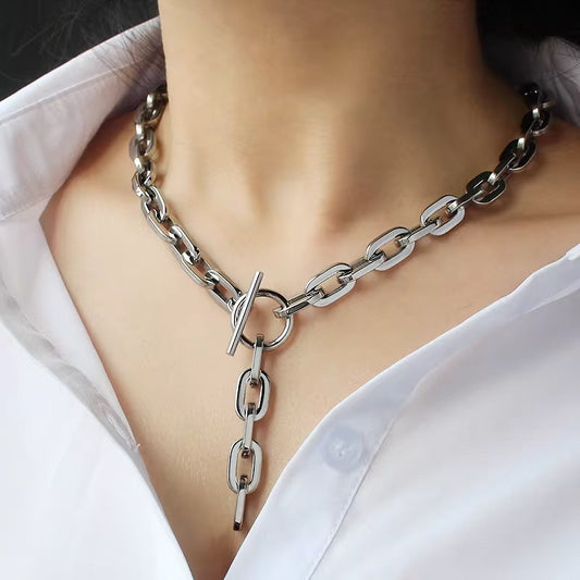 Beaux Bold Toggle Necklace