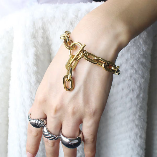 Beaux Toggle Link Bracelet